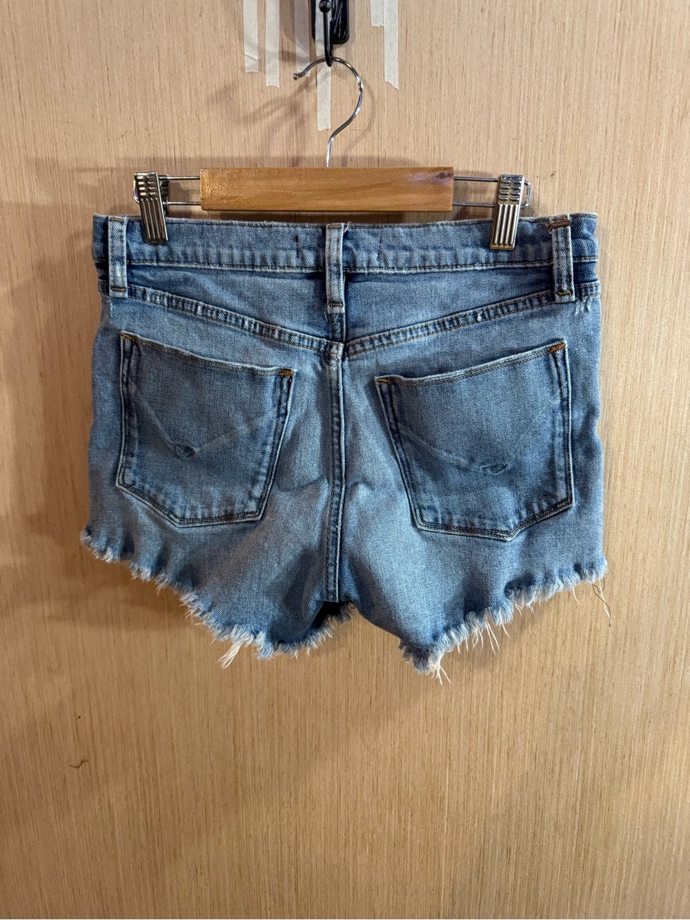 Hudson Jeans Light Wash Gemma Frayed Denim Cutoff Shorts Size 25 - Picture 2 of 4